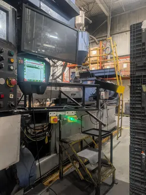 1998 HPM MLH2200 Injection Molding Machines | ListingHippo (8)