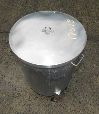 USED 25 GALLON SS TANK 25 GALLON