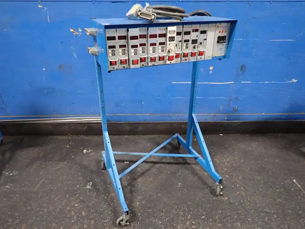 D-m-e Company Temperature Controller