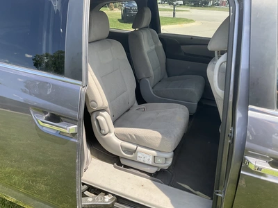 USED 2016 HONDA ODYSSEY