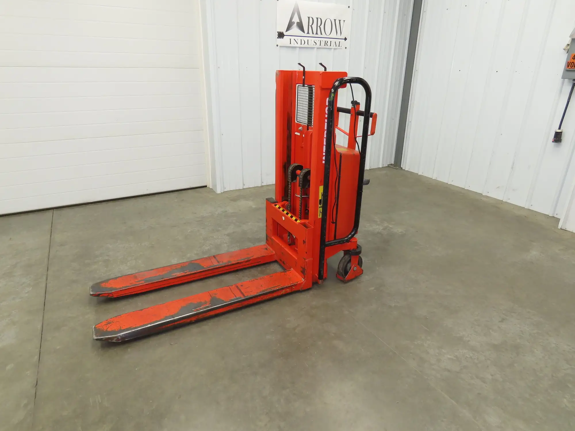 Used INTERRTHOR _UNKNOWN_ Pallet Lifters Indiana US | Arrow Industrial #795279