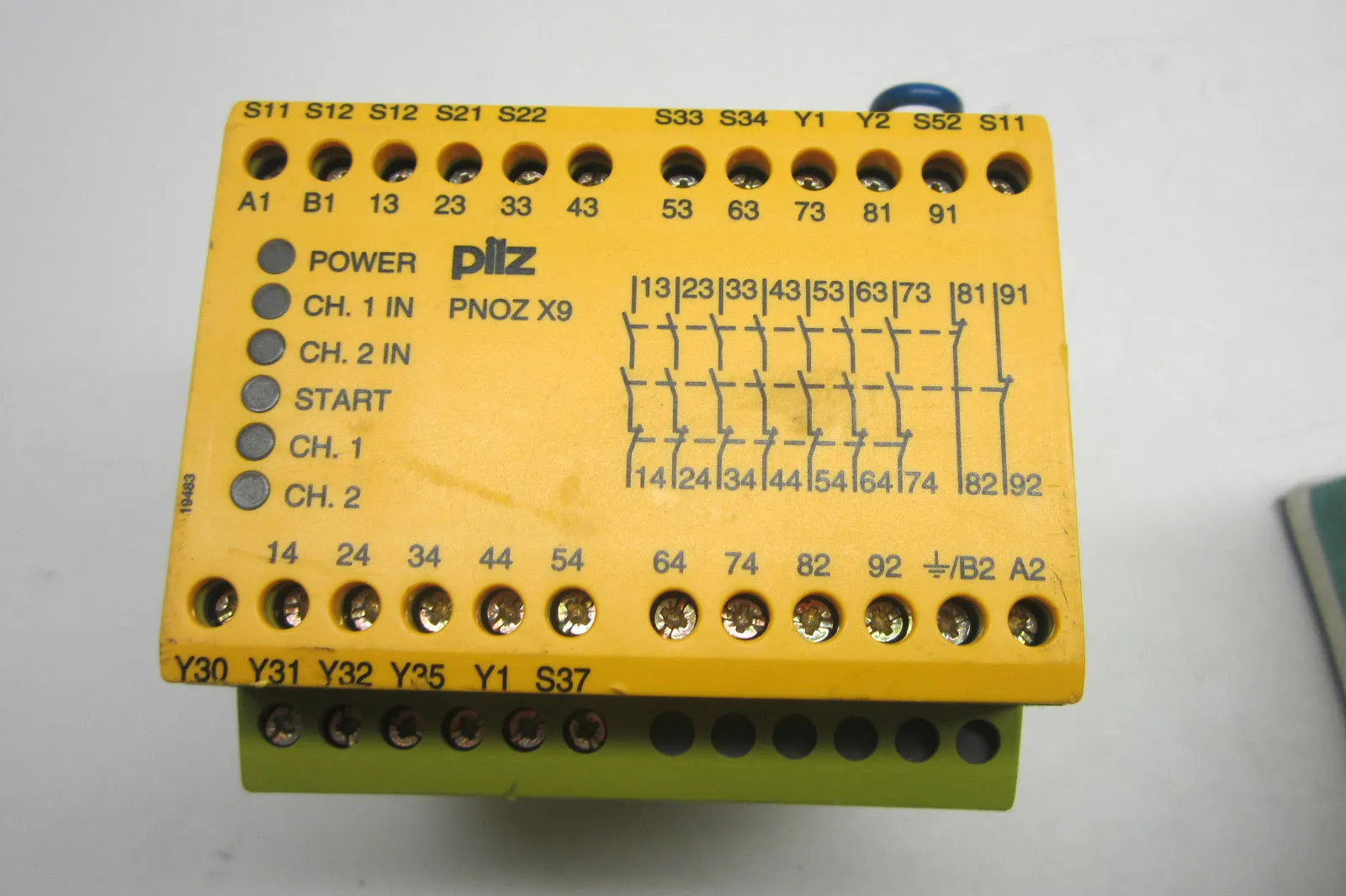 USED PILZ PNOZ-X9-7S/2O SAFETY RELAY PNOZX97S2O