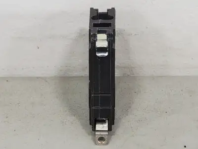 USED SQUARE D QOB120