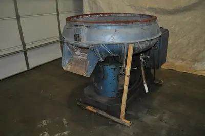 10 Cu Ft Almco Vibratory Bowl