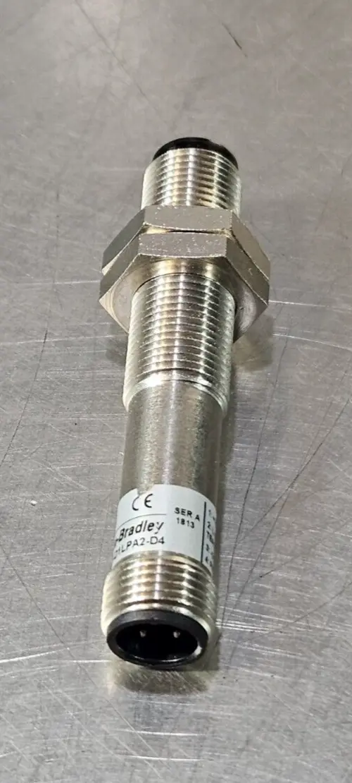 Allen Bradley 42CF-D1LPA2-D4 Cylindrical Sensor loc5E5(3)