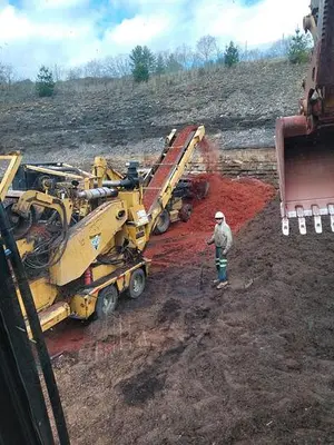 USED 2002 VERMEER 365