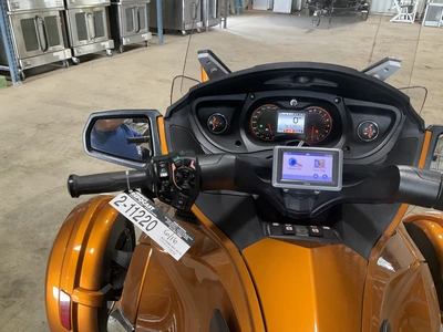 USED 2014 CAN-AM SPYDER