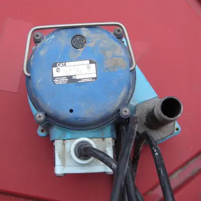 USED LITTLE GIANT PUMP 6-CIA