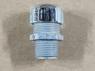 NEW THOMAS & BETTS 2523