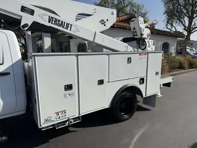 New | in-Stock 2023 CHEVY 5500 Bucket (boom) trucks California US | Commerce Truck Equipment Sales #1548785