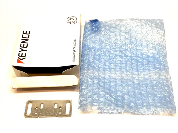 Used KEYENCE FLAT NON‑CONTACT MOUNTING BRACKET Miscellaneous MRO | Maverick Industrial Sales #1121852