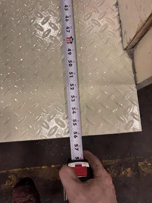 USED SOUTHWORTH LIFT TABLE