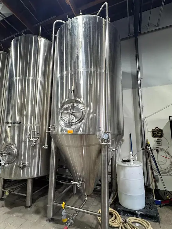 Used 2017 JT BREWING 40 FV Stainless Steel Tanks | Ager Tank & Equipment Co. #1060154