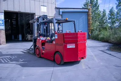 Used 2001 VERSA-LIFT 25/35 Misc Forklifts Illinois US | Forklift Exchange #1493680