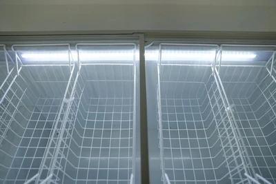 168-0049 FDF23CF 71" Sliding Glass Self Contained Chest Freezer