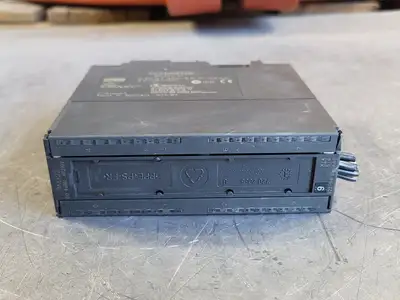 USED SIEMENS 6ES7 322-1HF10-0AA0