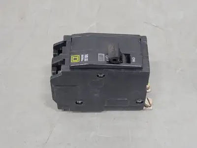 NEW SQUARE D QOB270