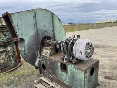 USED RAYMOND 5057