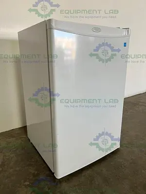 USED DANBY PRODUCTS DUFM032A1WDB UPRIGHT FREEZER 3.2 CU. FT., 115V