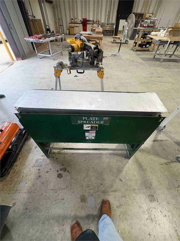 USED JLT PLATE SPREADER