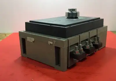 Merlin Gerin Interpact INS1000 Switch-Disconnector 1000A 4D