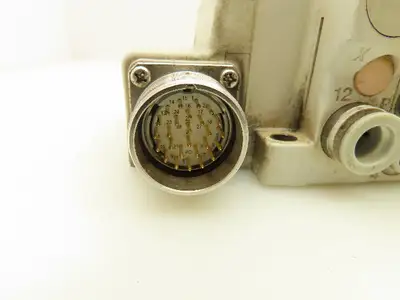 SMC VVQ2000-10A-1 VQ2401-51 Pneumatic Solenoid Valve 4-Station Manifold Block