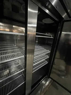 Used MAXX COLD MCF-72FDHC Freezers Florida US | BAM Discount Restaurant Equipment #1393600