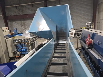 22' Long x 25" Wide Bunting Incline Conveyor with Metal Separator