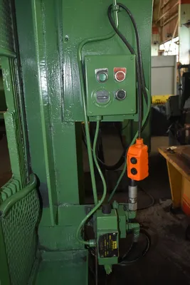 DAKE 923-335 H-Frame Hydraulic Press | Mohawk Machinery (4)
