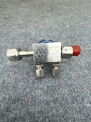 Used Parker UHP1004-2715C1F410 Pump & Valve Parts California US | Davliegogo LLC #1705413