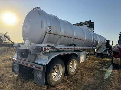 Used 2015 VANTAGE VC-8400 Tanker Trailers Minnesota US | Carco Truck & Equipment #1514226