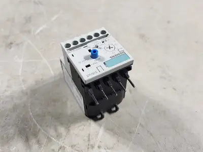 NEW SIEMENS 3RB2016-2PB0