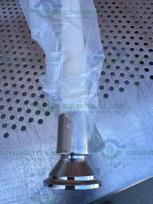 NEW SAINT GOBAIN 94" SILICONE HOSE W/ 3/4" TO 1 1/2 SANITARY FITTING