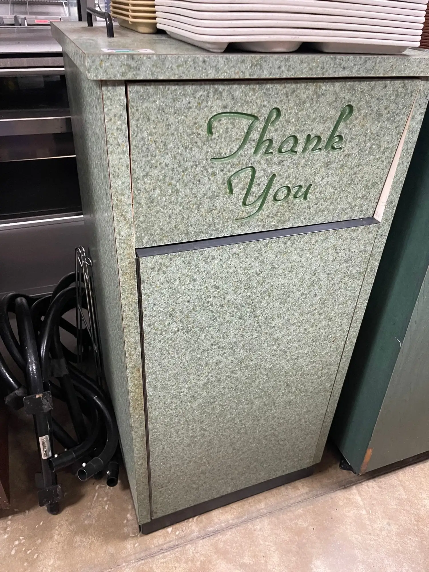 Used Falcon Restaurant Supply Used 22.75" x 22.75" Green Marbled Laminate Trash Can Receptacle. Restaurant Front of House Furnishings Illinois US | Falcon Restaurant Supply #1375855