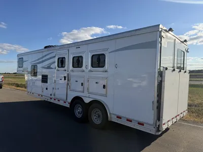 Used 2019 LAKOTA C839 HORSE TRAILER Livestock Trailers Minnesota US | Carco Truck & Equipment #1513943