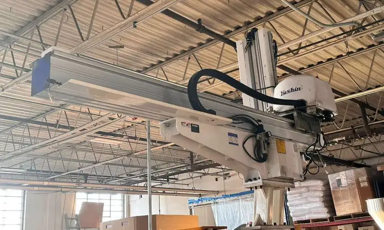 Used 2010 YUSHIN ATCII-300DLL Robots CA | INJECTION DEPOT #1136217