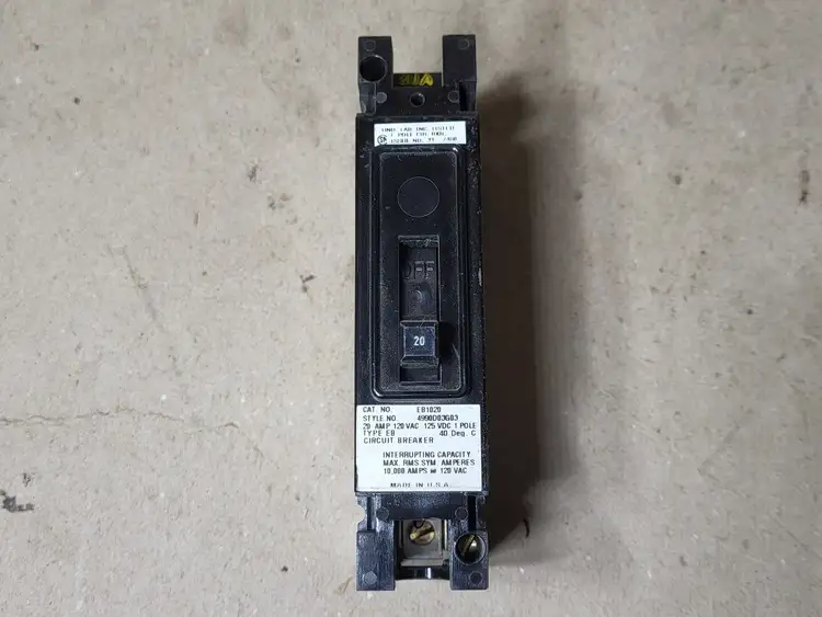 Used CUTLER-HAMMER EB1020 Switchgears British Columbia CA | Lenmark #409284
