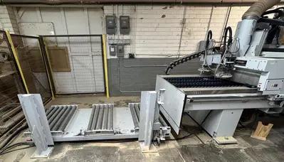 WEEKE VANTECH 480, 4' x 8' CNC ROUTER WITN PANEL MATERIAL HANDLING & INTEGRATED DUST COLLECTION SYSTEM