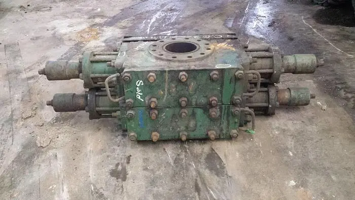 Used SHAFFER 7 1/16" 3M DOUBLE RAM BOP Accumulators Saskatchewan CA | Chad Equipment #466974