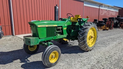 USED 1970 JOHN DEERE 2520