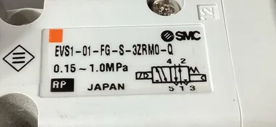 SMC EVS1-01-FG-S-3ZRM0-Q Solenoid Valve 0.15 - 1.0MPa with Manifold 6C-12