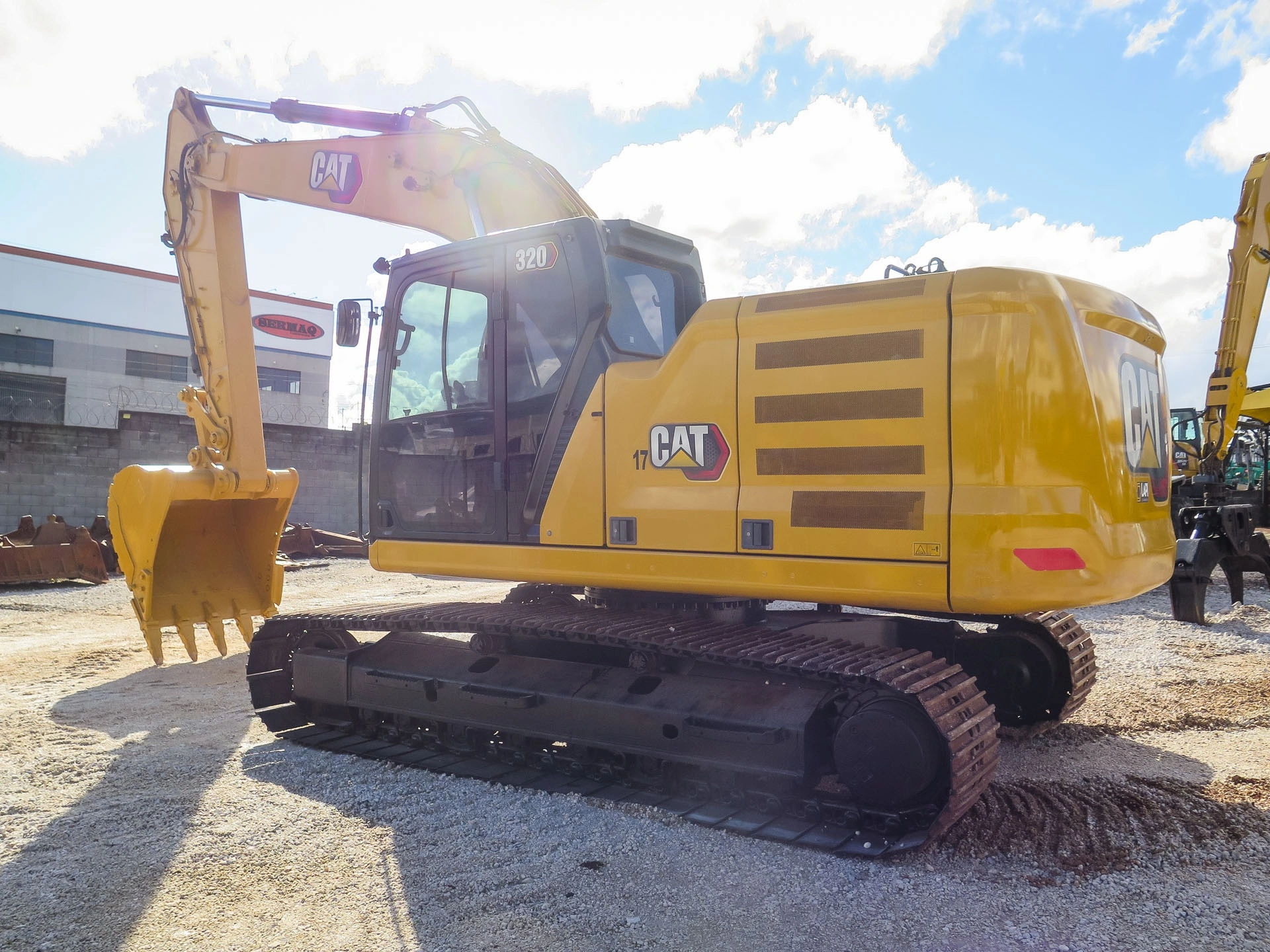 Used 2021 CATERPILLAR 320 Excavators Florida US | US Global Heavy Equipment Solutions #1412615