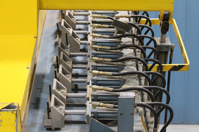 L & L Machinery Du-All Radio Frequency Gluer (Easel Style)