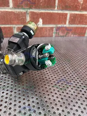 USED 5 ITT ADVANTAGE STAINLESS STEEL DIAPHRAGM VALVES W/ VALVE POSITIONER