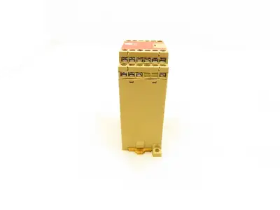 Omron G9SA-301 Safety Relay Unit 250VAC 5A