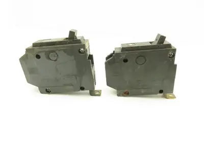 General Electric TQB1120 Circuit Breaker 1-Pole 20A Bolt-On 120/240V Lot of 22