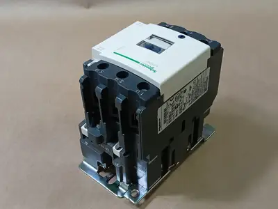 NEW SCHNEIDER ELECTRIC LC1 D40008F7
