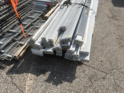 Used LARGE LOT OF PALLET RACKING _UNKNOWN_ Pallet Racking Michigan US | Miedema Asset Management Group #1413451