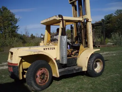 16,500 lb. Hyster H-165 Forklift; Dual Pneumatic Tires; V-6 Gas Engine