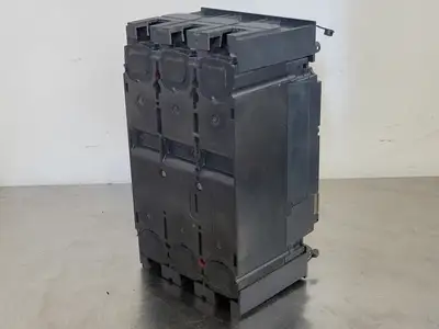 Used SCHNEIDER ELECTRIC NSX100-160-250-F/N/H/NA Switchgears British Columbia CA | Lenmark #241737